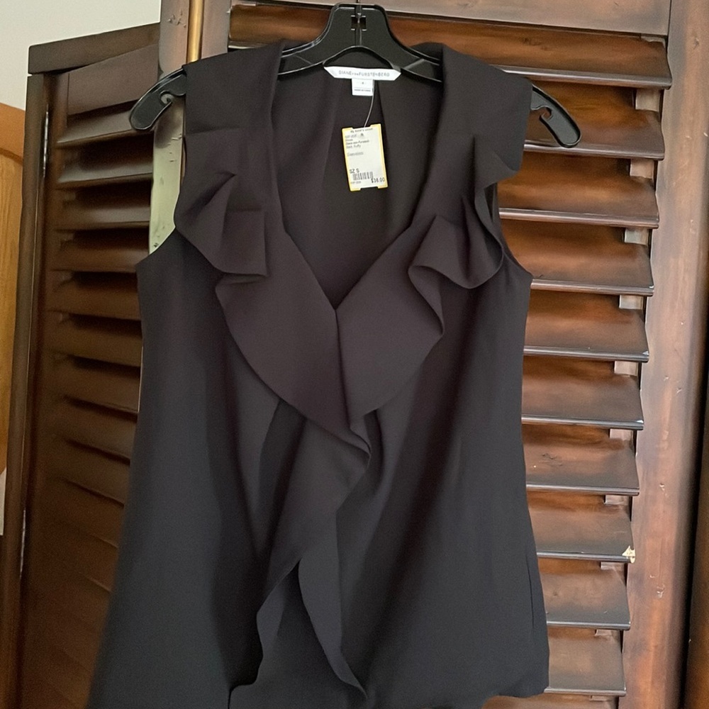 Diane von Furstenberg Black Sleeveless Top Size 4 *as is